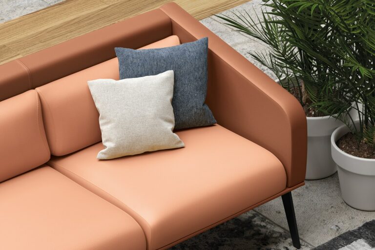 Fauteuil avec la couleur de l'année 2024